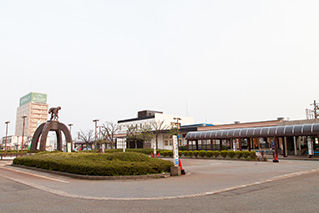 鶴岡駅