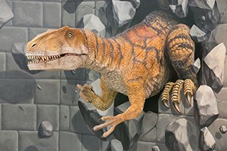 小松空港内にある恐竜ロボット｢フクイラプトル｣