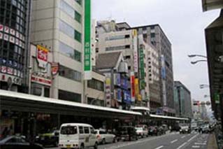 시조카와라마치, 카라스마