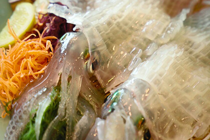 いか本家で食べられるいかの活き造り