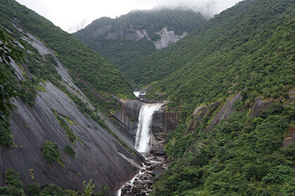 千尋(せんぴろ)の滝