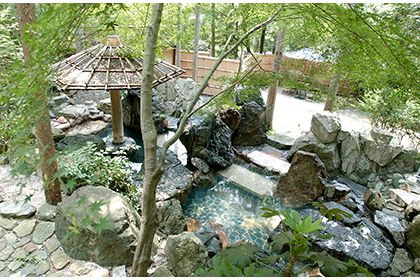 貸切露天風呂「山の隠れ湯」