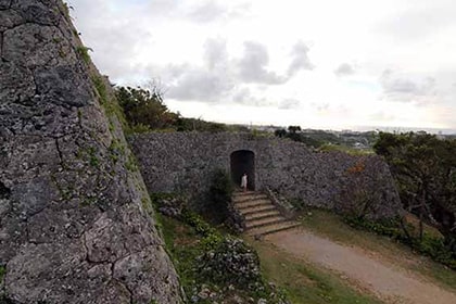 中城城跡の外観と入口