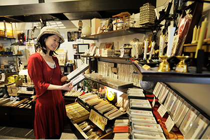 夢京橋あかり館で買い物シーン