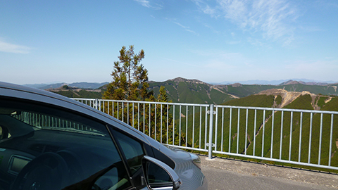 標高約1000メートルの天空ドライブ