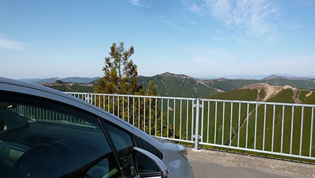 標高約1000メートルの天空ドライブ